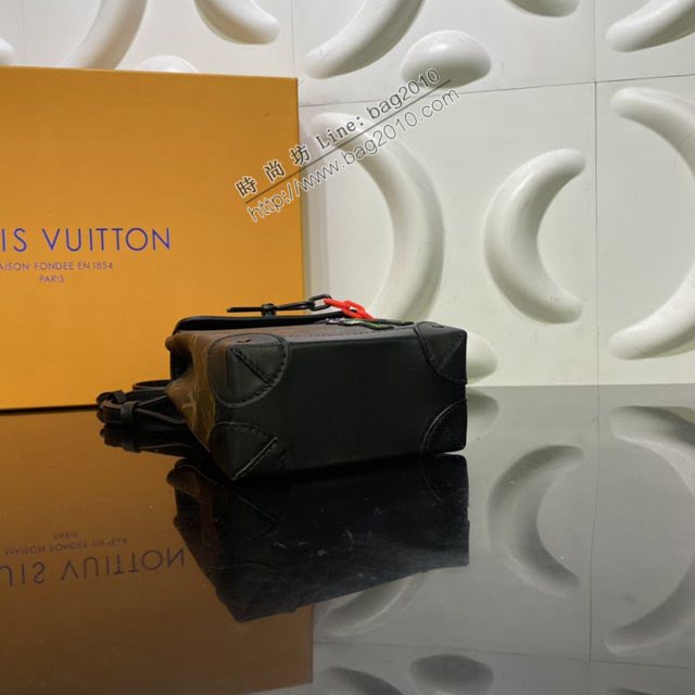 LOUIS VUITTON專櫃新款包包 路易威登Steamer Nano男士手袋 LV卡通刺繡老花郵差包 M80327  ydh4155